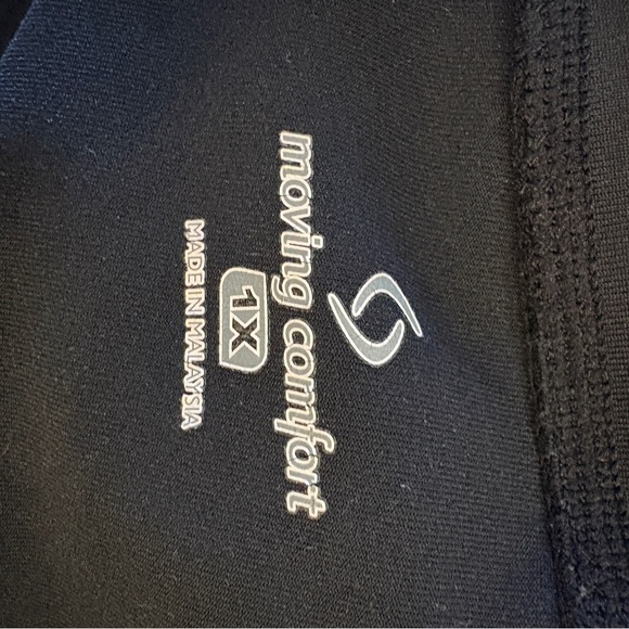 Moving Comfort Black Women's workout Shorts - Picture 2 of 2